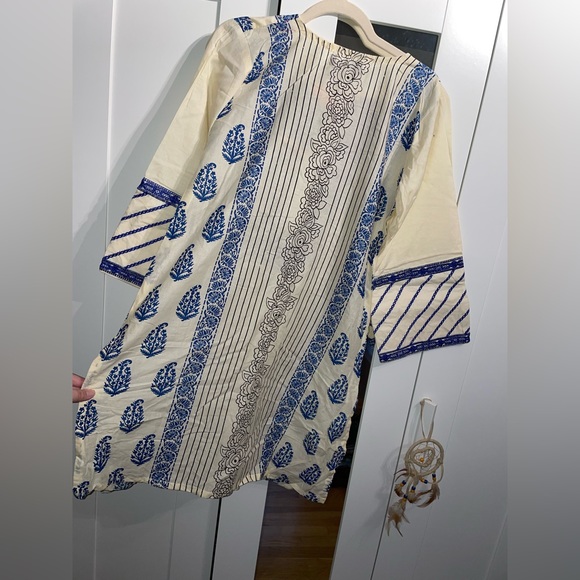 Dress - Picture 7 of 16